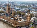 В 19 веке Темза так воняла, что пришлось закрыть Парламент. 15 фактов в истории Англии